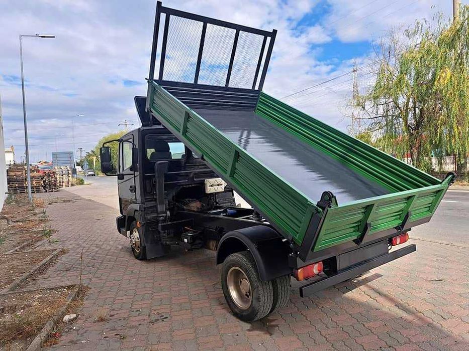 Nissan Atleon basculabil pe 3 parti 3.5 tone RAR FACUT