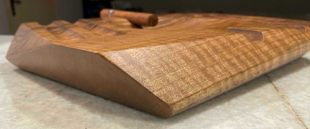 пепелник за пури