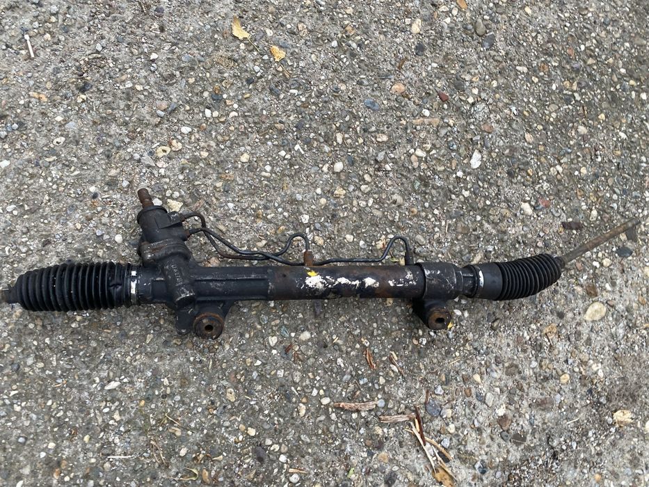 Кормилна рейка toyota hilux 2005-2012