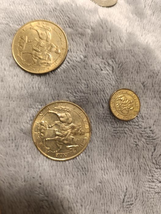 Стари монети и банкнота