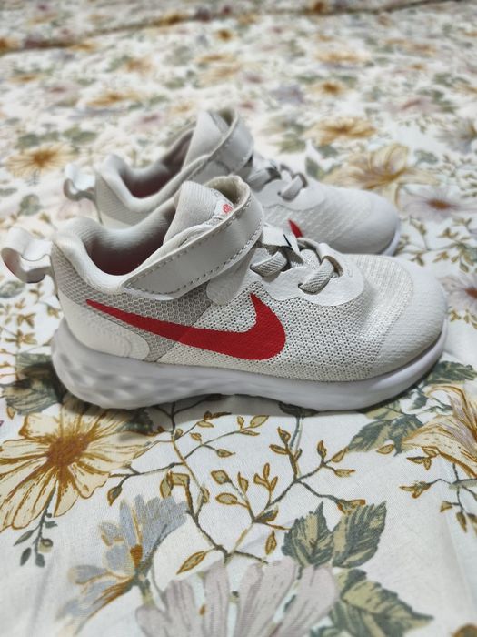 Adidasi sport copii