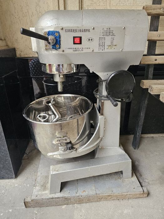 Mikser           bi7