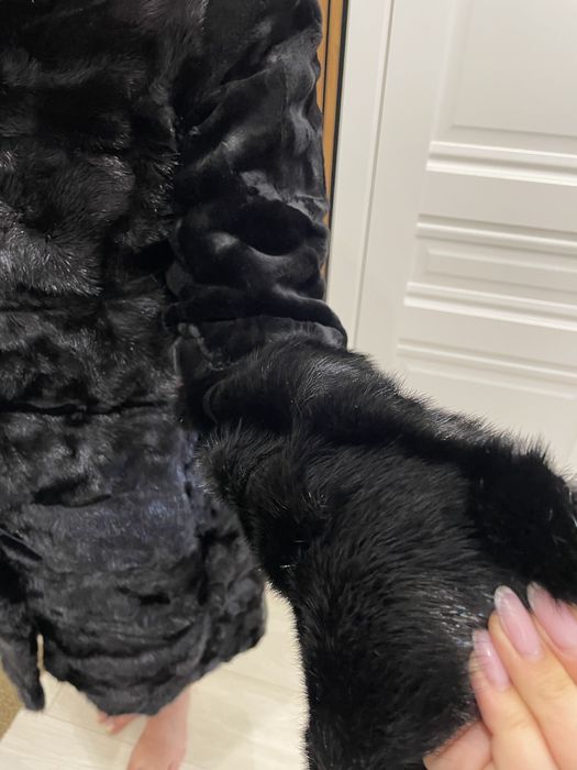 Продам норковую шубу