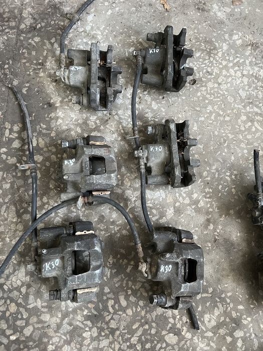 Суппорт  задний на камри 30