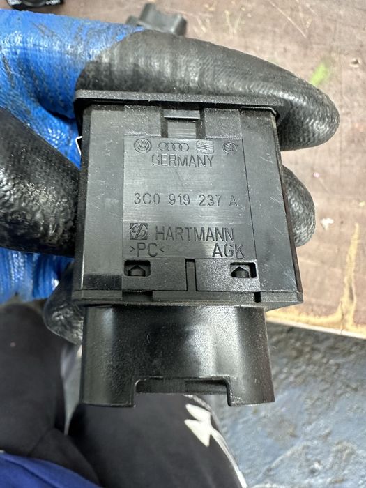 Switch airbag passat b6 b7 cc tiguan golf audi a3 a4 a5 a6 a7 a8 q5