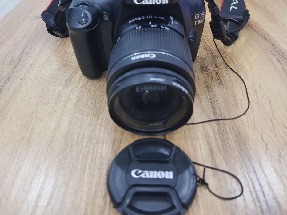 Срочно ПРОДАЁТСЯ CANON 1100D. Зеркальный фотоаппарат.