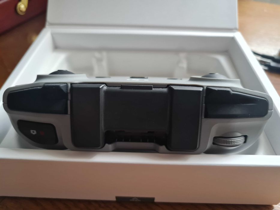 Vând telecomandă Dji Rc-N1 pt Mini 2, Mini 3 Pro, Mavic 3- NOUA