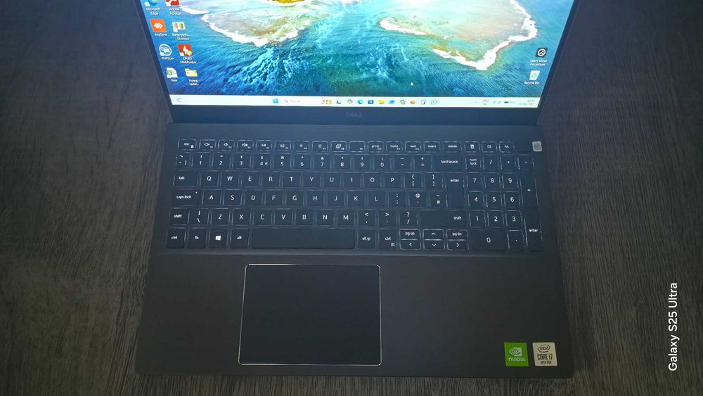 Laptop Dell Vostro 5501 15.6-inch Core i7-1065G7 16GB RAM 1TB SSD Win 11 Pro