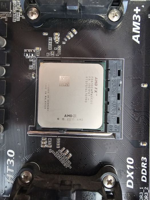 Дъно с процесор AMD  Fx6100 и RAM памет 2х 4GB