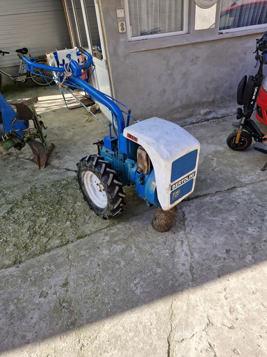 Vând motocultor Bertolini