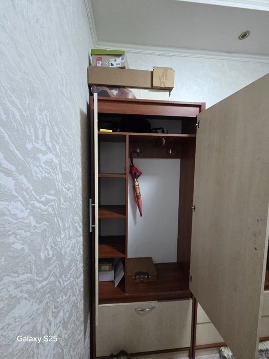 Шкаф для прихожей