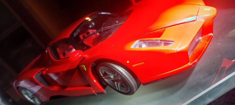 ENZO FERRARI 1:12 / Продавам!
