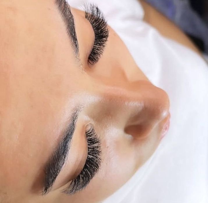 Наращивание ресниц за 60 минут