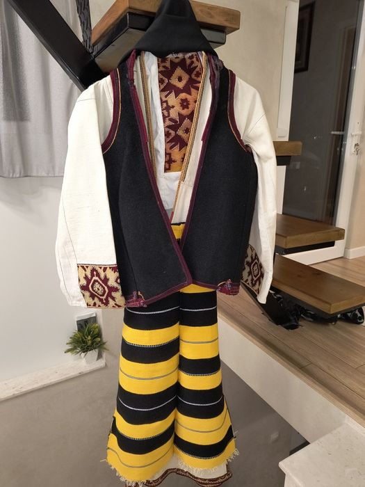 Автентична Македонска носия