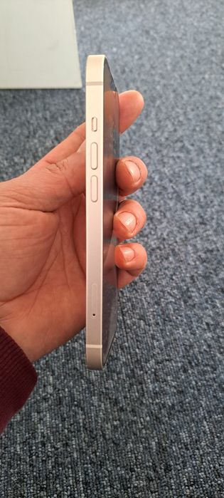 Vând iphone 13  impecabil 10/10