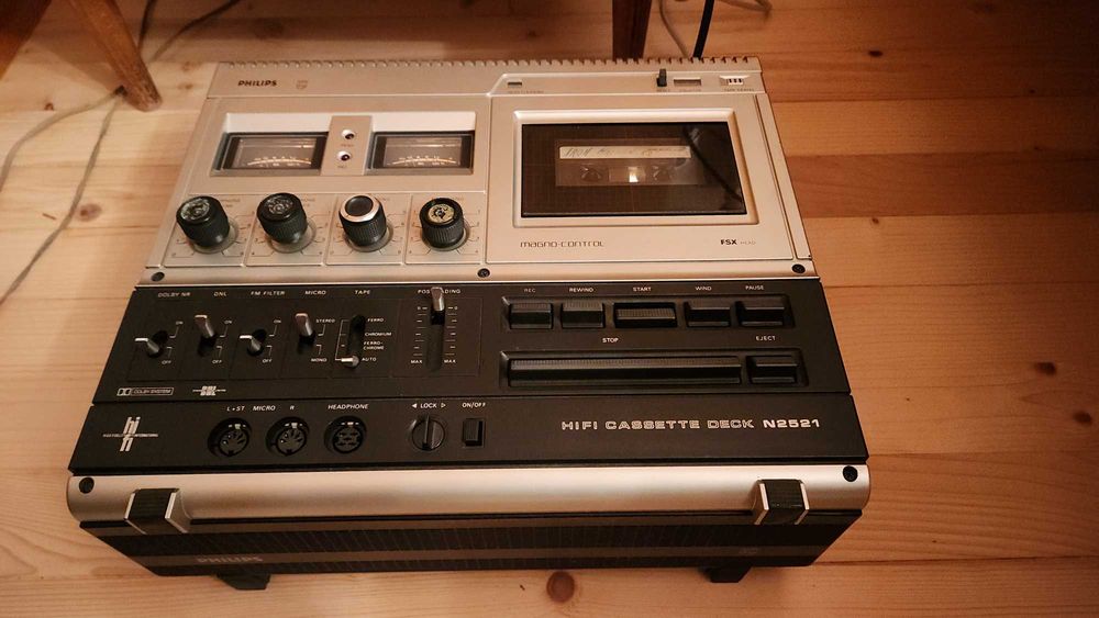 Касетен дек PHILIPS ретро