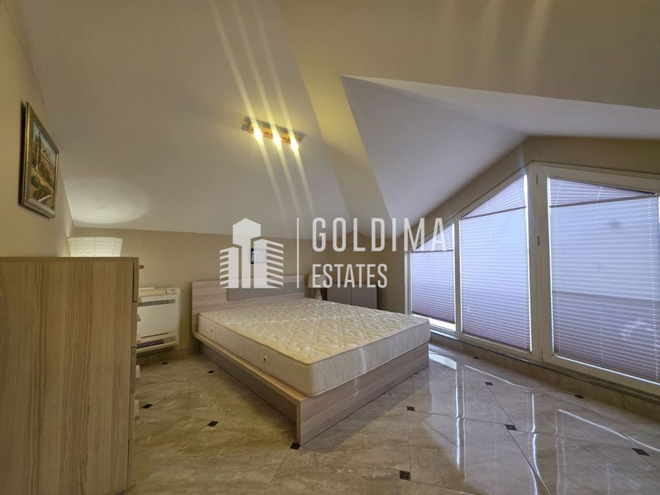 Обзаведен двустаен апартамент в супер центъра на гр. Бургас