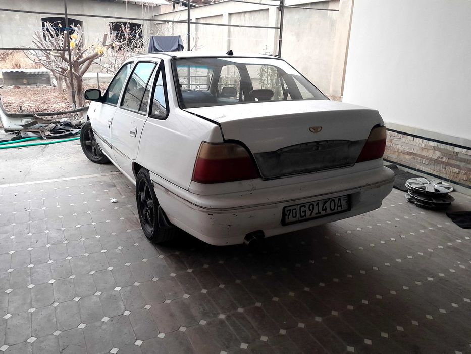 Нексия 1 сотилади. Суяги бутун