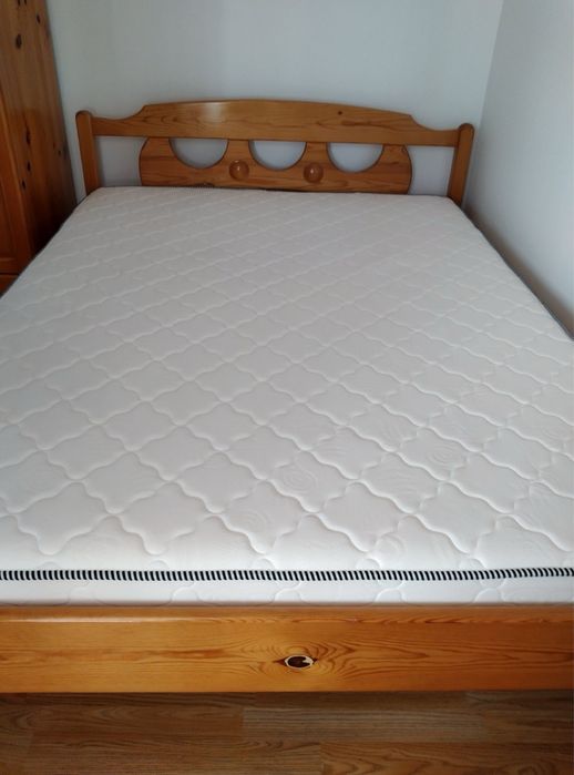 Спалня с чисто нов матрак!