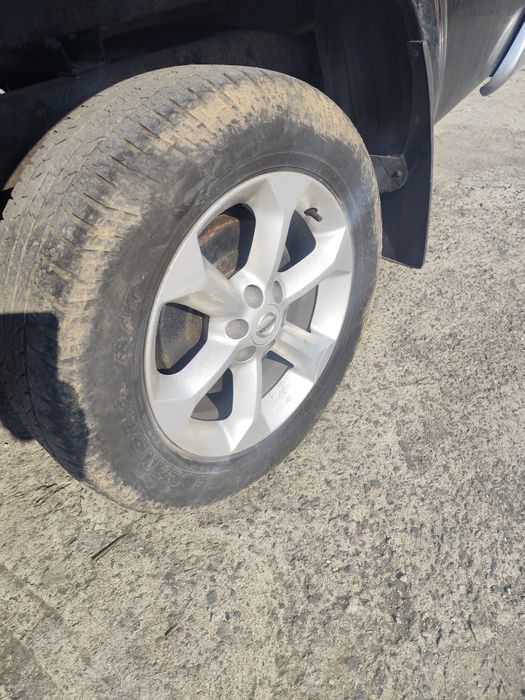 Джанти с гуми -Nissan Navara ADVENTURE -2.5dci-174кс-2006г