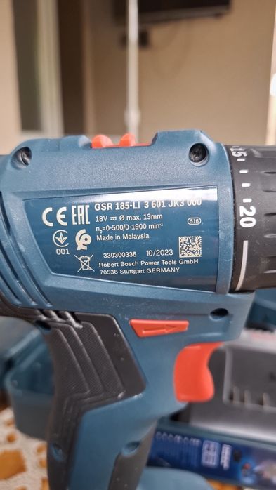 Продавам ударен винтоверт Bosch.