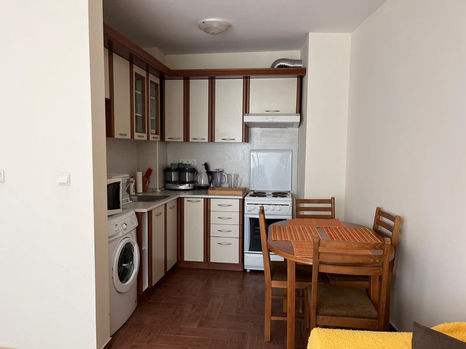 Продава се, 3-стаен, Св. Влас,  Елените, първа линия!