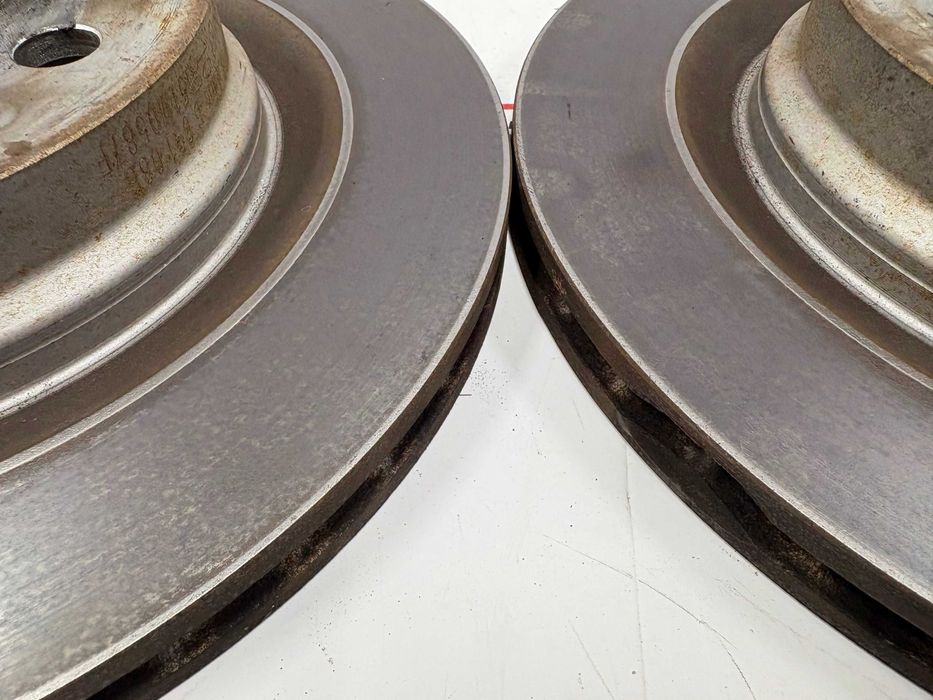 Предни Дискове С Накладки За БМВ 1 Ф70 2 Ф74 У06 Х1 У11 6891080 8837151 BMW 1 F70 2 F74 U06 X1 U11