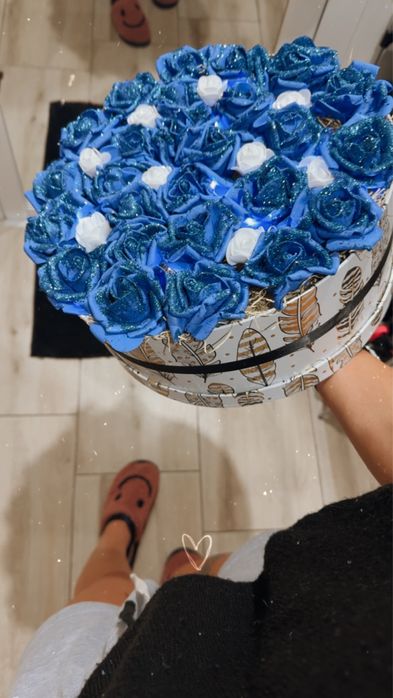 Мечета, букети, сърца и кутии с букви от вечни рози