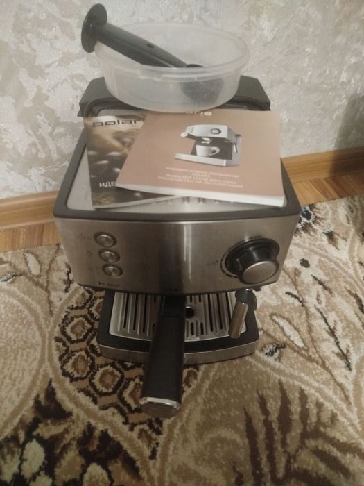 Продается кофемашина Поларис оригинал