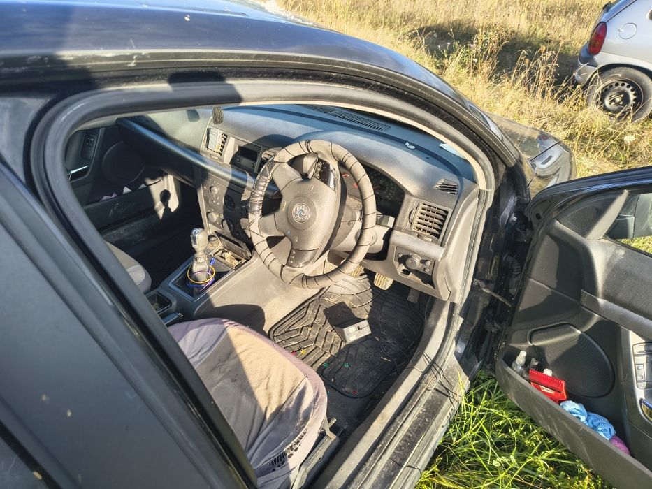 Vând Opel  CORSA și Opel Vectra