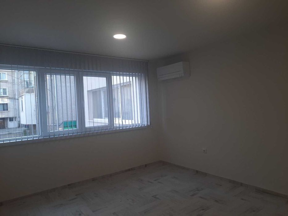 Дава се под наем Офис в Шумен, Добруджански - 37 кв.м за 280.5 € - Снимка #5