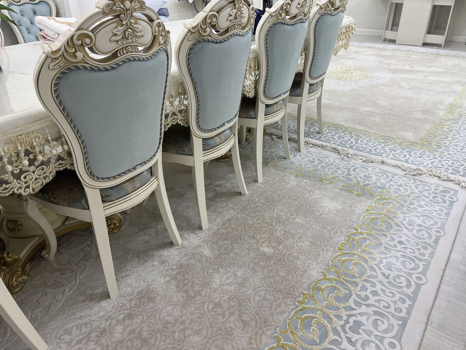 Акриловый ковер очень плотный