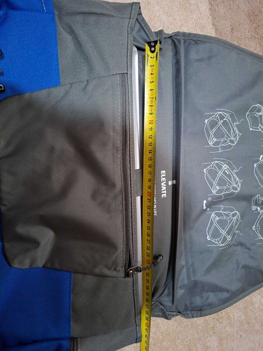 Geanta laptop (poate fi purtata si pe umar)