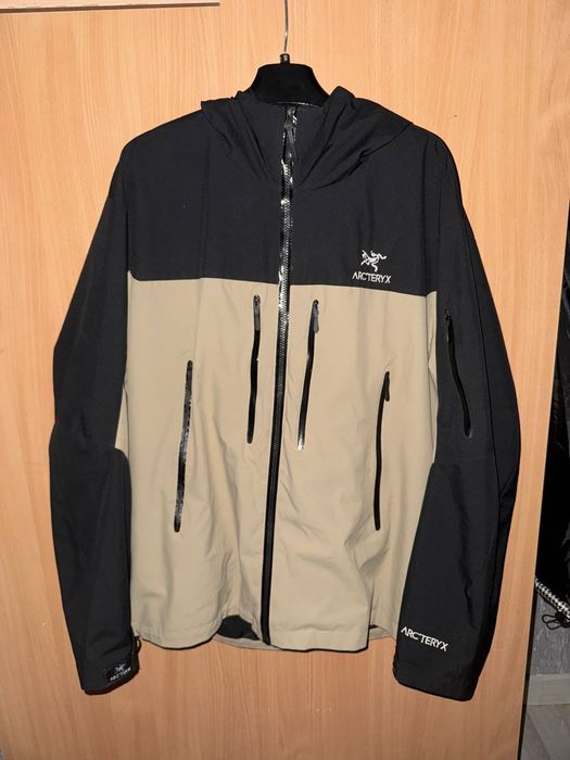 Ветровка Arcteryx