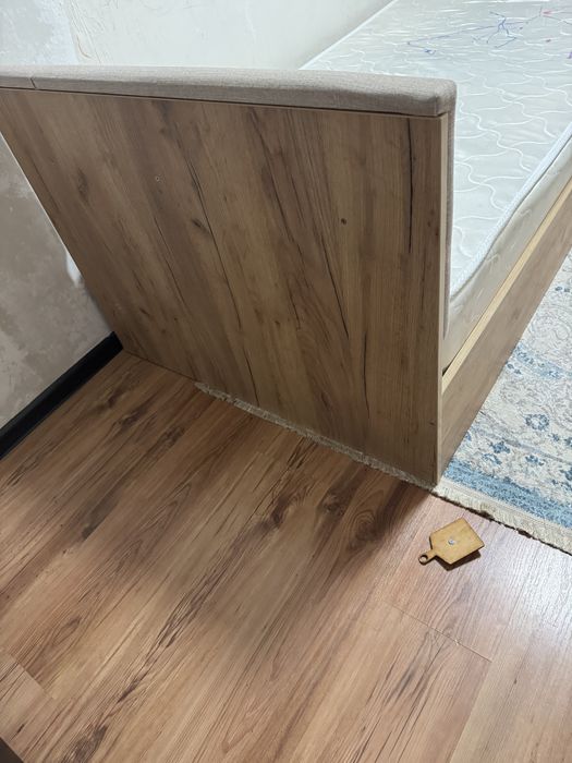 Продам кровать спальний