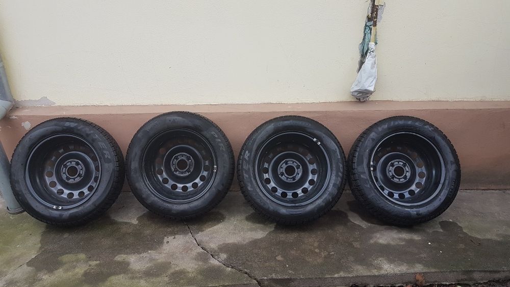 Mini Cooper janre cu anvelope de iarna 175/65/r15