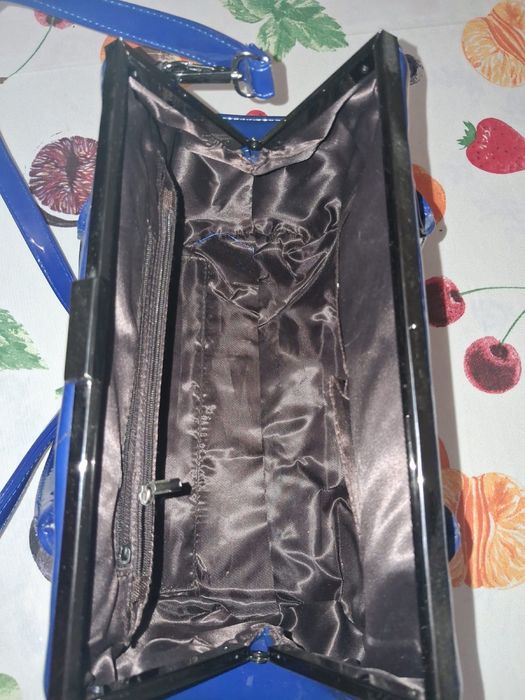 Продам сумку лакированая кожа