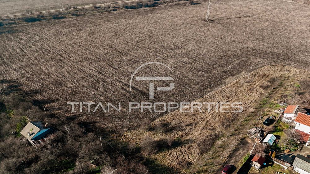 Парцел за продажба в с. Волуяк