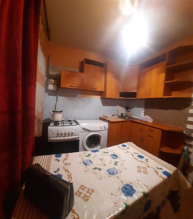 Продаю 2 комн. Абзал, ЦУМ