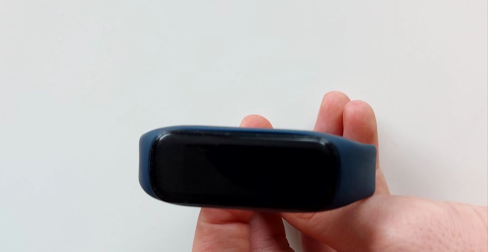 Фитнес гривна Samsung Galaxy Fit2 + подарък 2 каишки