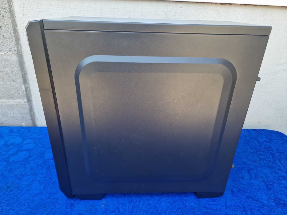 PC Gaming Legendar by ASUS, P9X79 PRO, 24GB DDR3, 600 SSD, Iluminare