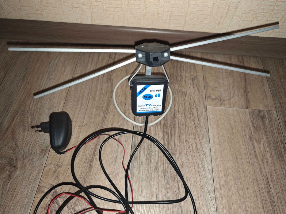 Антенна комнатная новая станция метро Москва