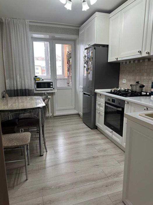 Продам 3 ком район Азии