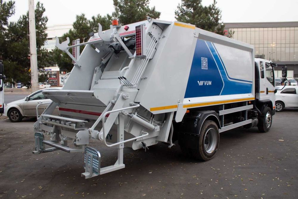 Мусоровоз FAW Tiger V 4х2 8+1м³
