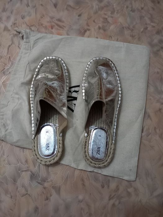 Сандали бежевые удобные