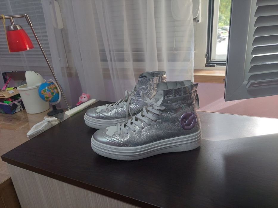 Кецове от естествена кожа