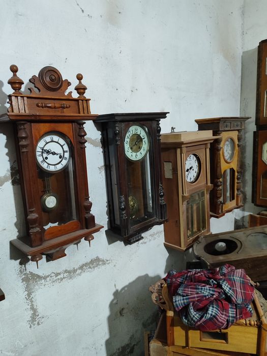 старинные часы антиквар