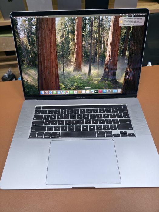 MacBook Pro I9 32gb Ram 16 inch
