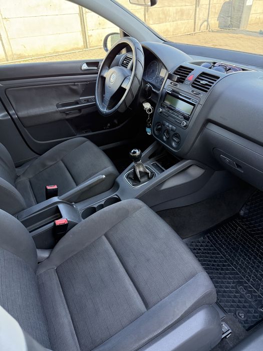 VOLKSWAGEN Golf 2006 — imagine 5