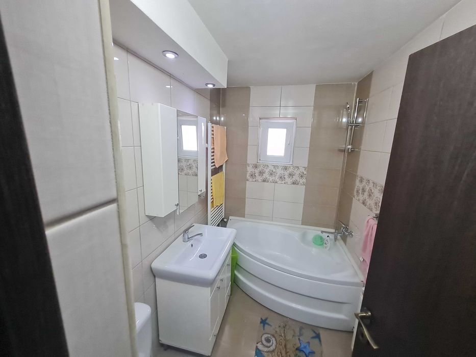 Apartament 3 camere Rovinari